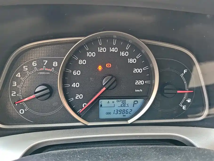 Toyota RAV4 Rongfang 2013 2.0L CVT 2WD Urban фото 14