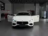 Photo 4 - Maserati Ghibli