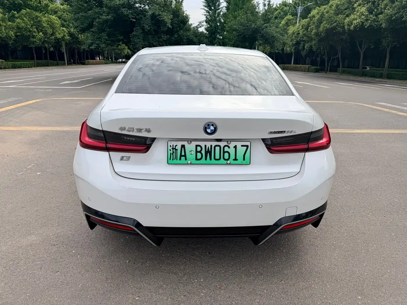 BMW i3 2022 eDrive 35 L фото 9