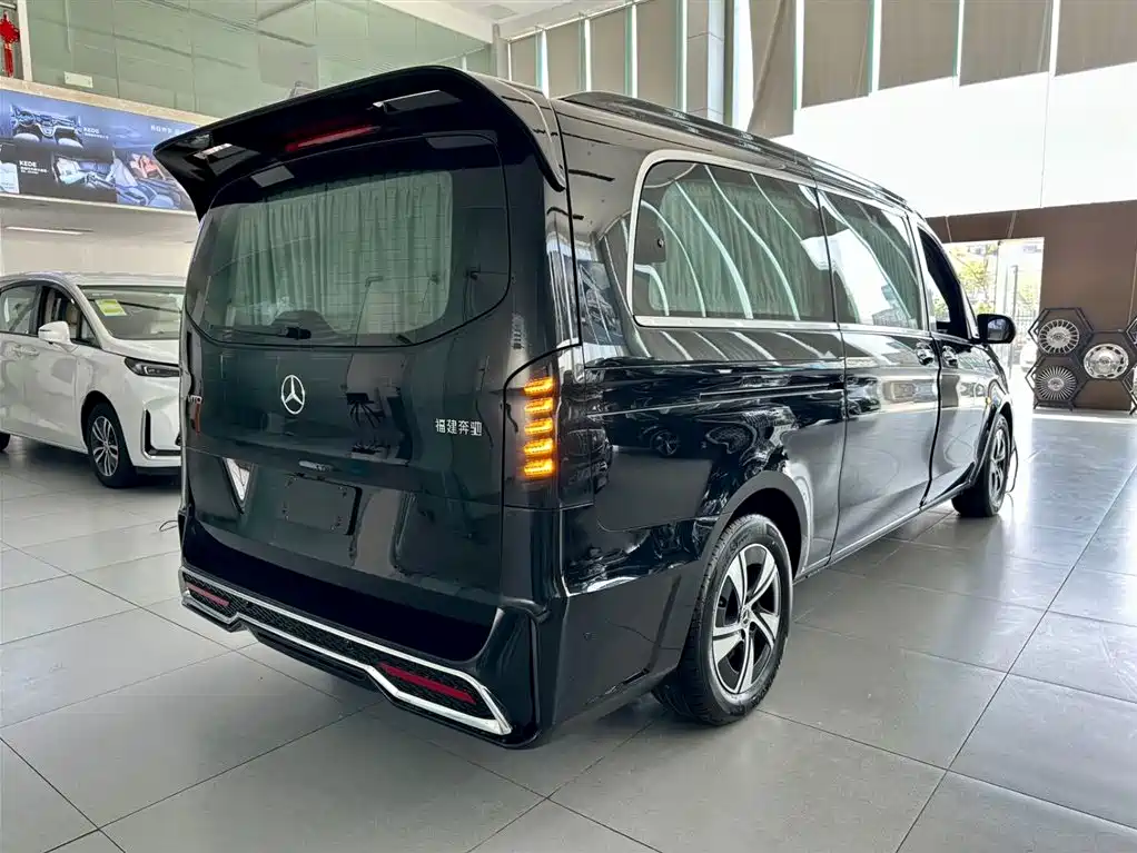 Mercedes-Benz Vito 2024 2.0T Elite Edition 7-Seater фото 28
