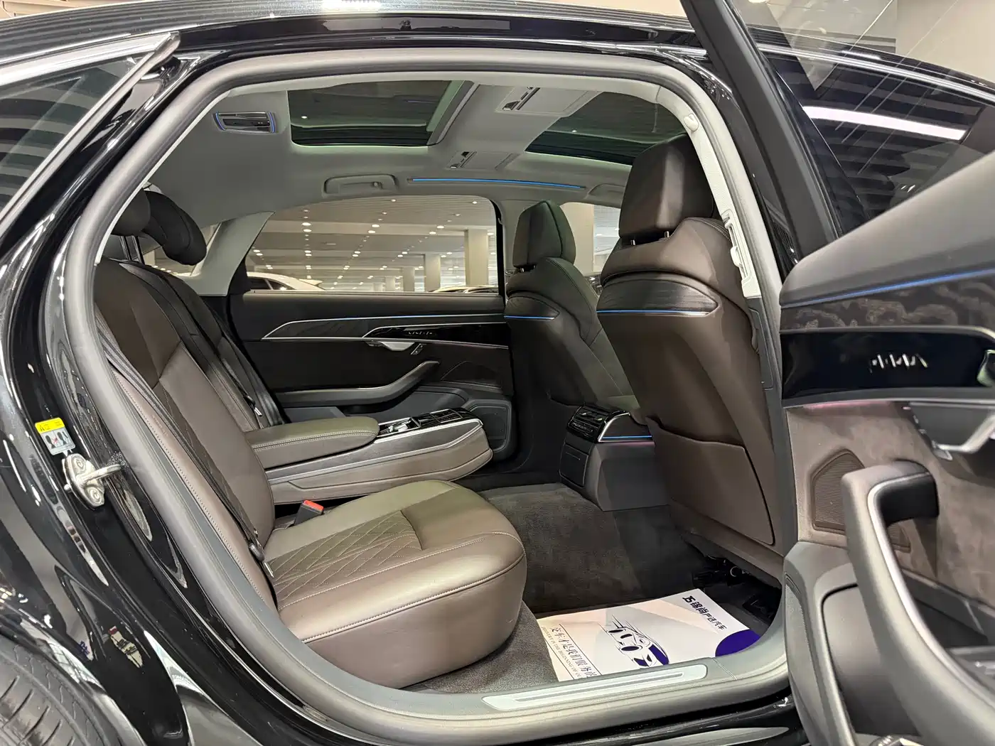 Audi A8 2022 A8L 50 TFSI quattro Comfort Collector's Edition фото 10