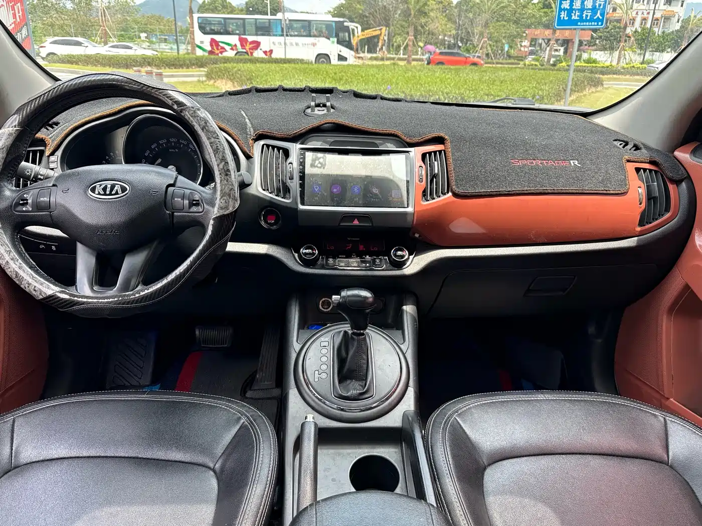 Kia Sportage 2012 2.0L Automatic 2WD GLS фото 9