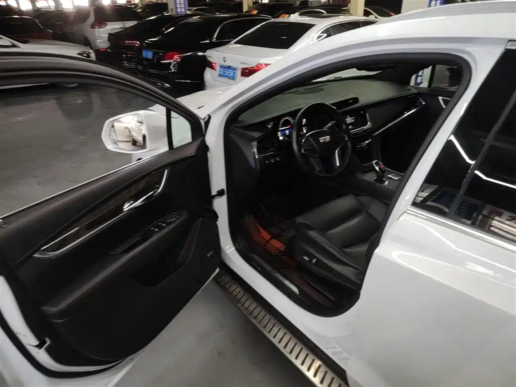 Cadillac XT5 2018 28E AWD Technology Model фото 9