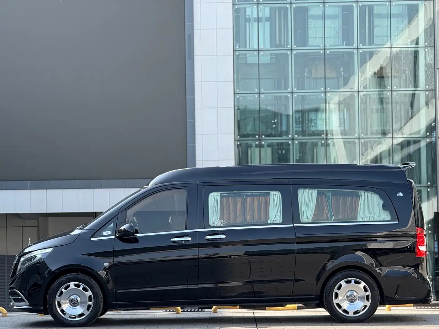Mercedes-Benz Vito 2021 2.0T Business Edition 7-seater фото 3