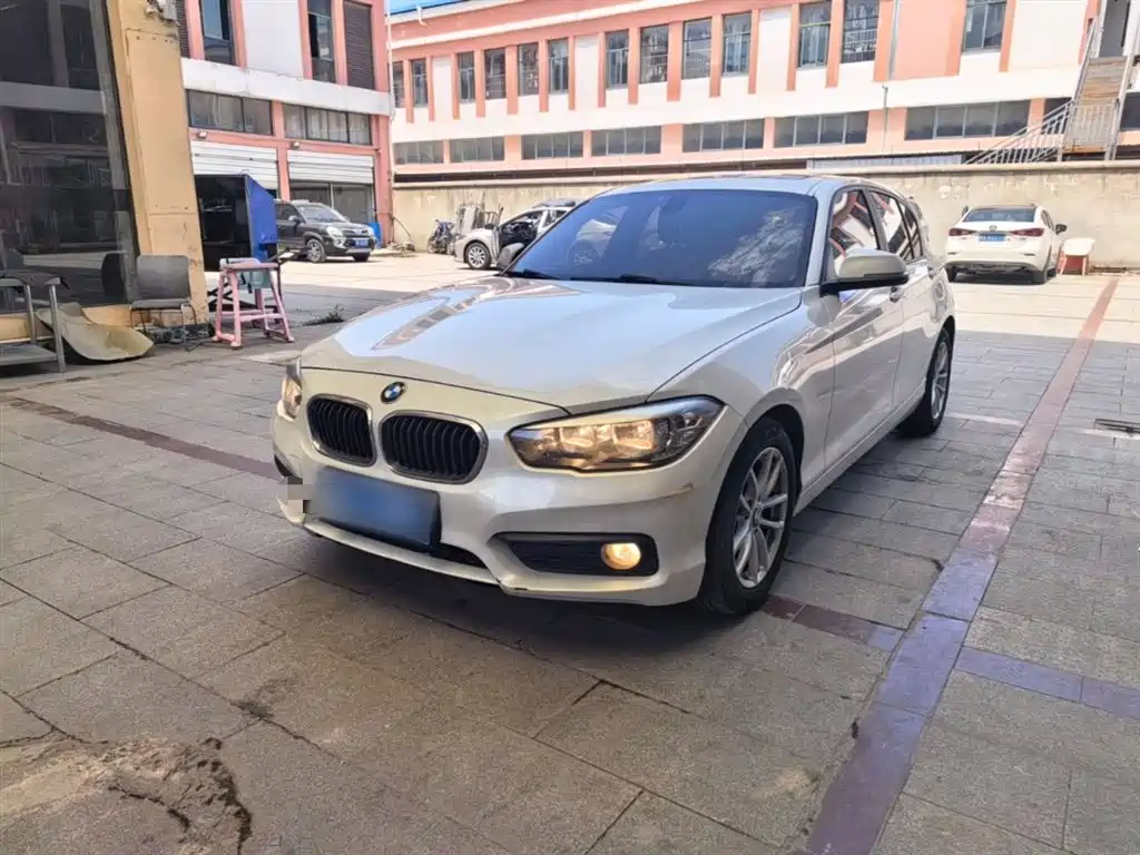 BMW 1 Series (Import) 2016 118i Leading