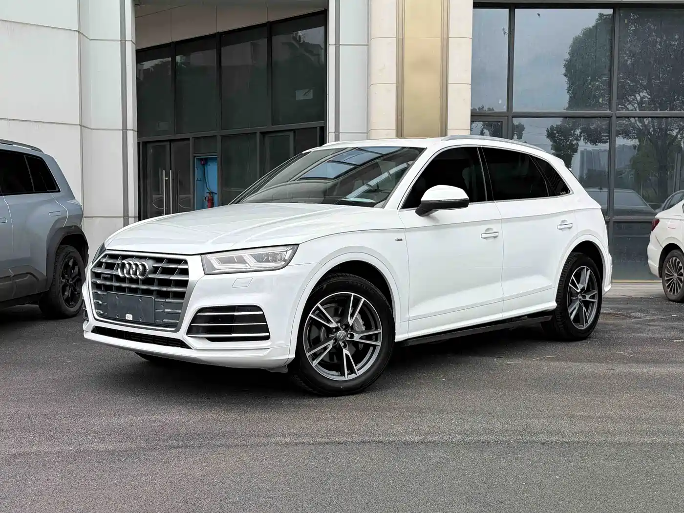 Audi Q5L 2018 40 TFSI Prestige Fashion (China V)