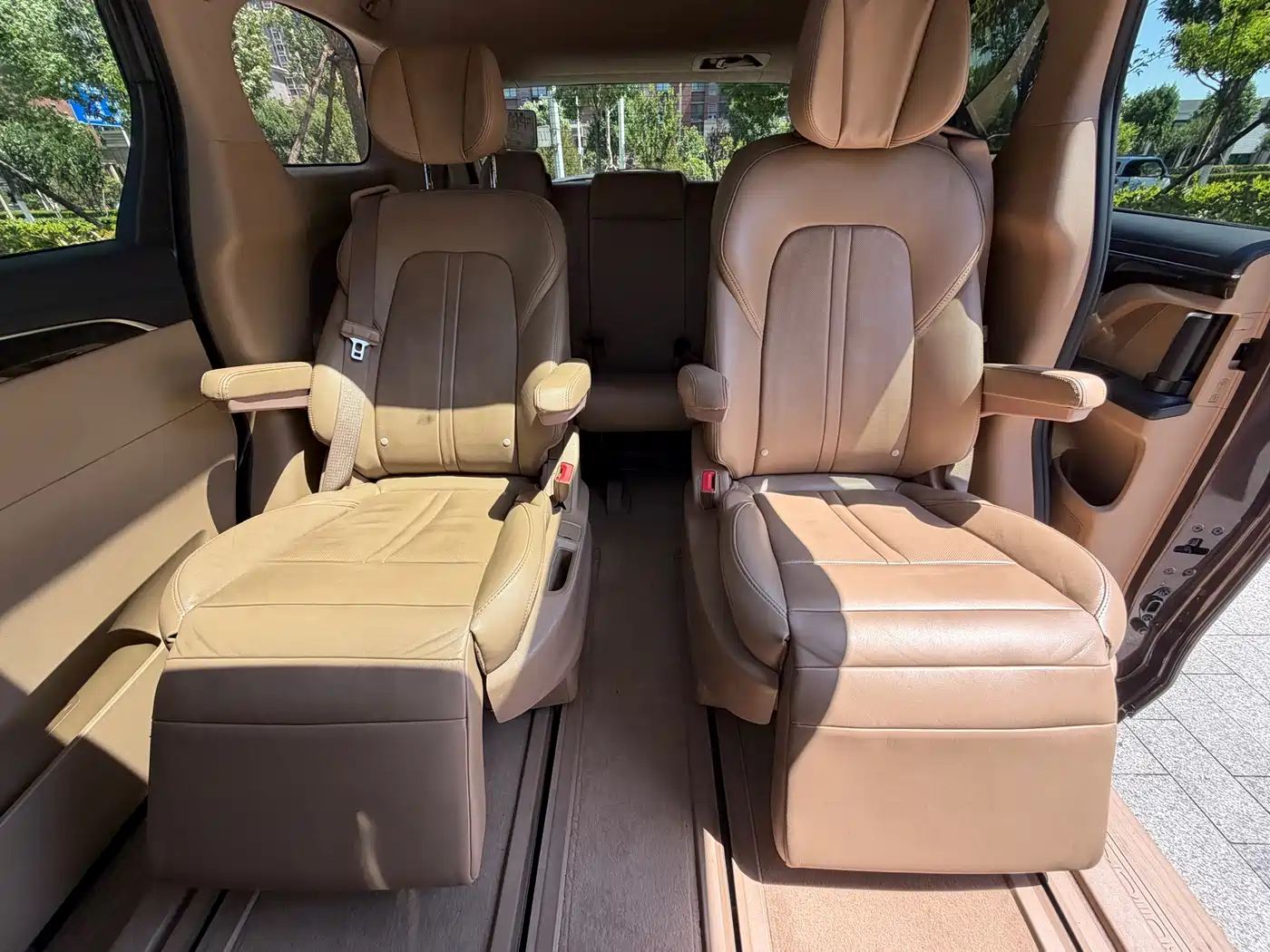 Buick GL8 2017 ES 28T Luxury China V фото 12
