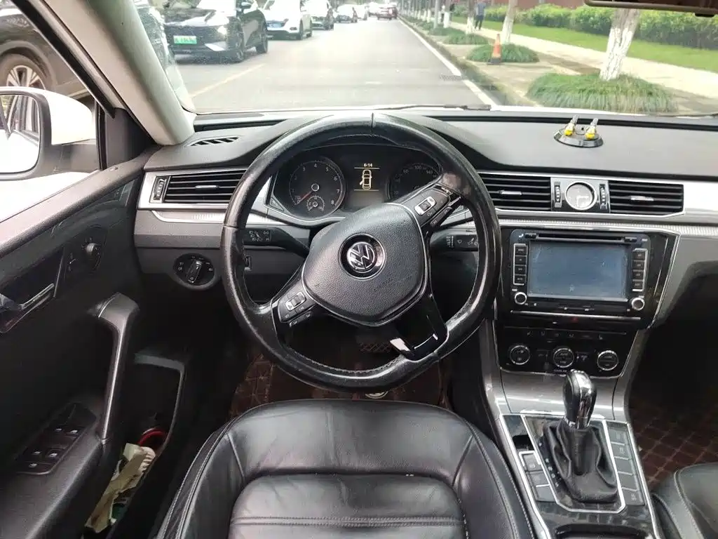 Photo 3 - Volkswagen Passat