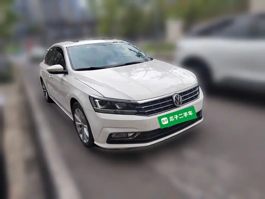 Photo 24 - Volkswagen Passat
