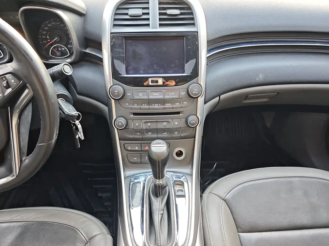 Chevrolet Malibu 2013 2.0L Automatic Luxury Edition фото 13