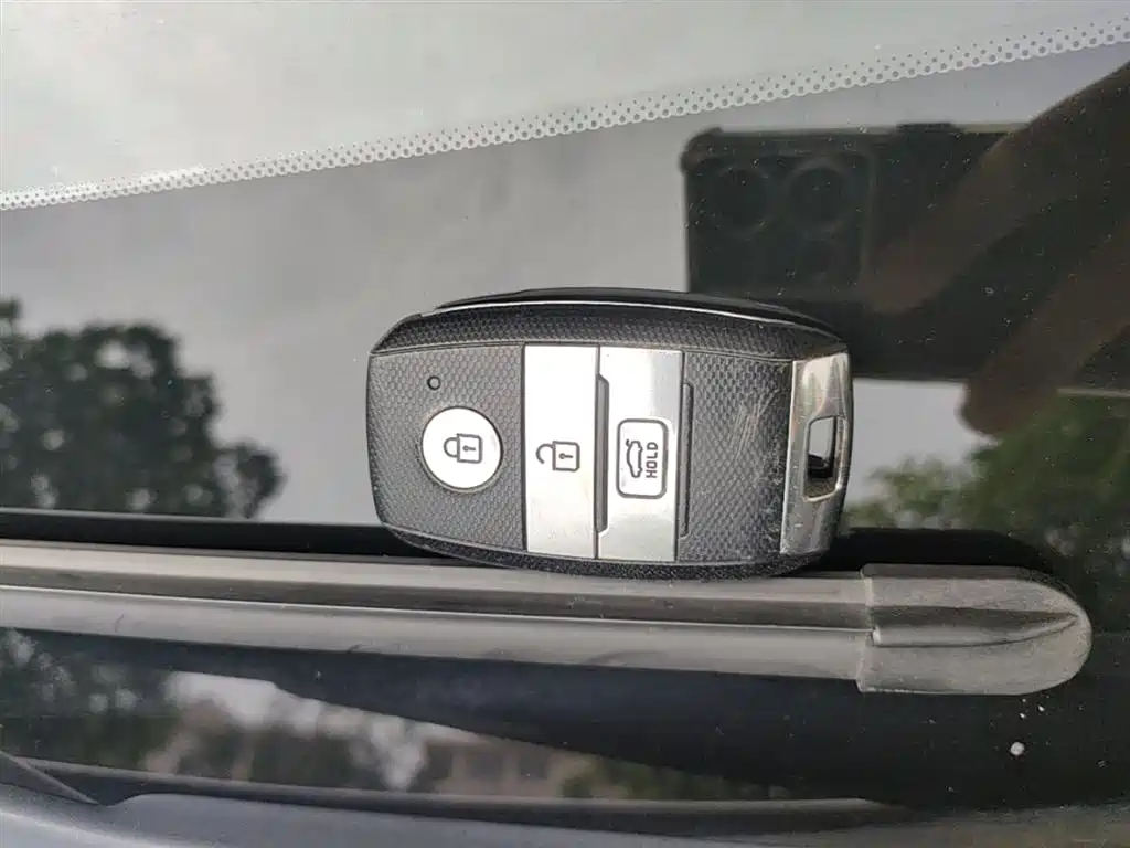 Kia KX CROSS 2018 1.6L Automatic Smart Sunroof Edition фото 9
