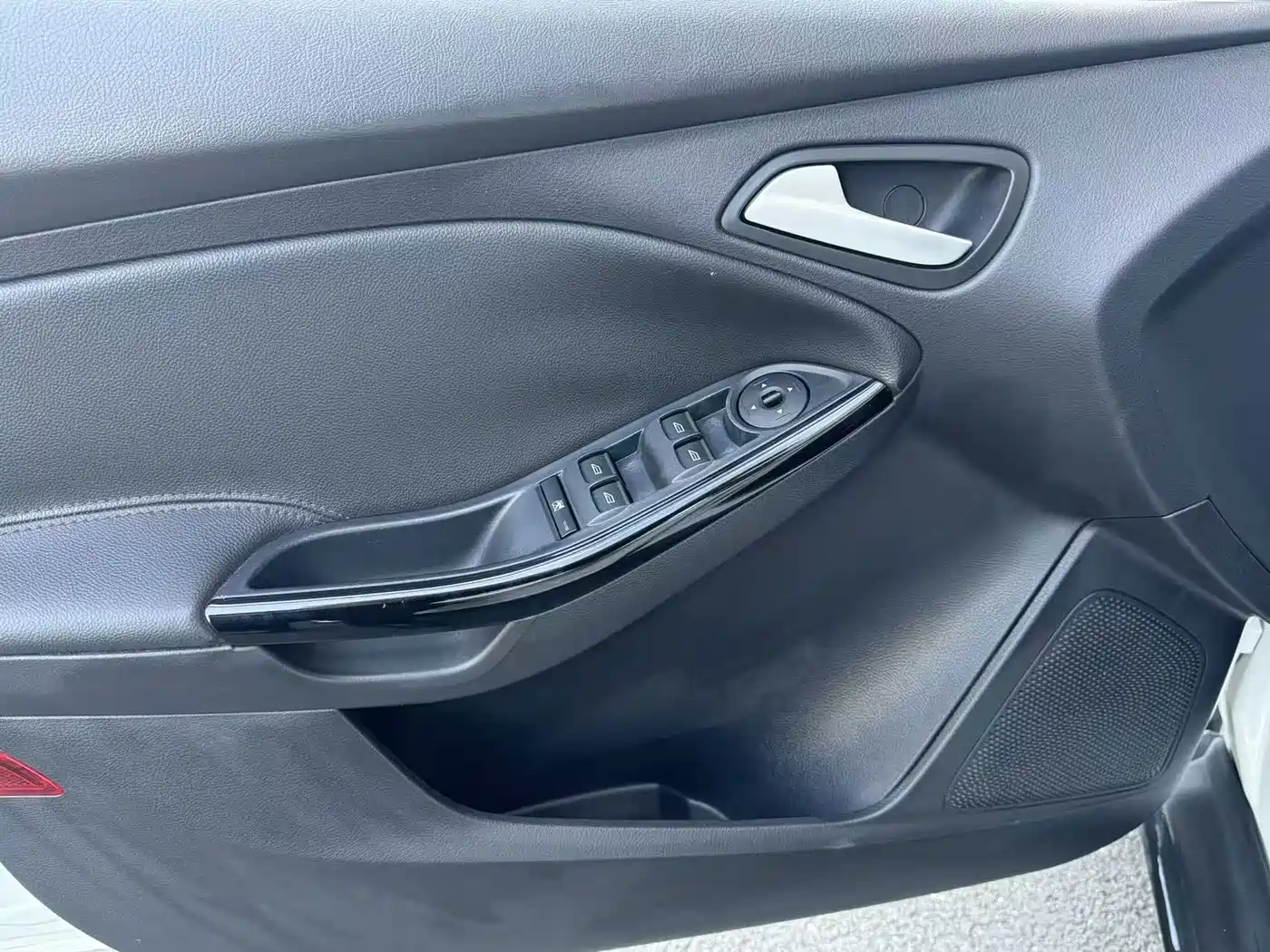 Ford Focus 2014 2012 Hatchback 1.6L Automatic Trend