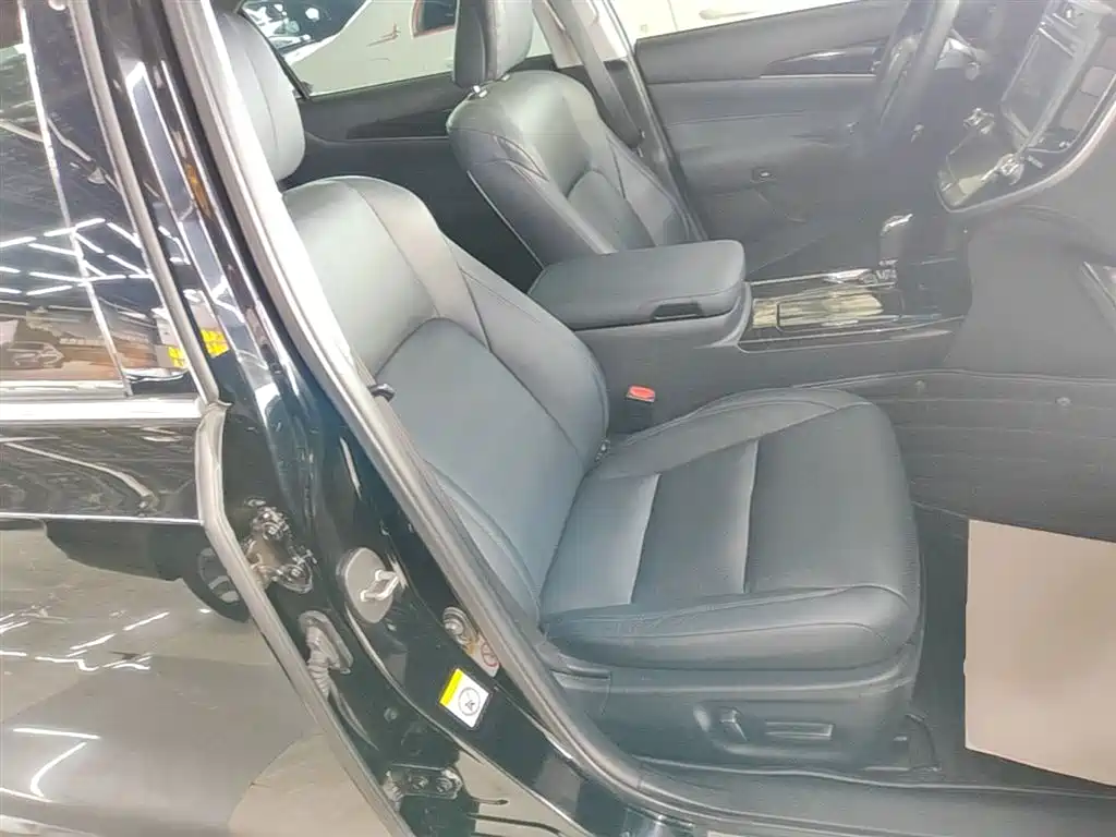 Toyota Crown 2015 2.5L Smart Edition фото 25