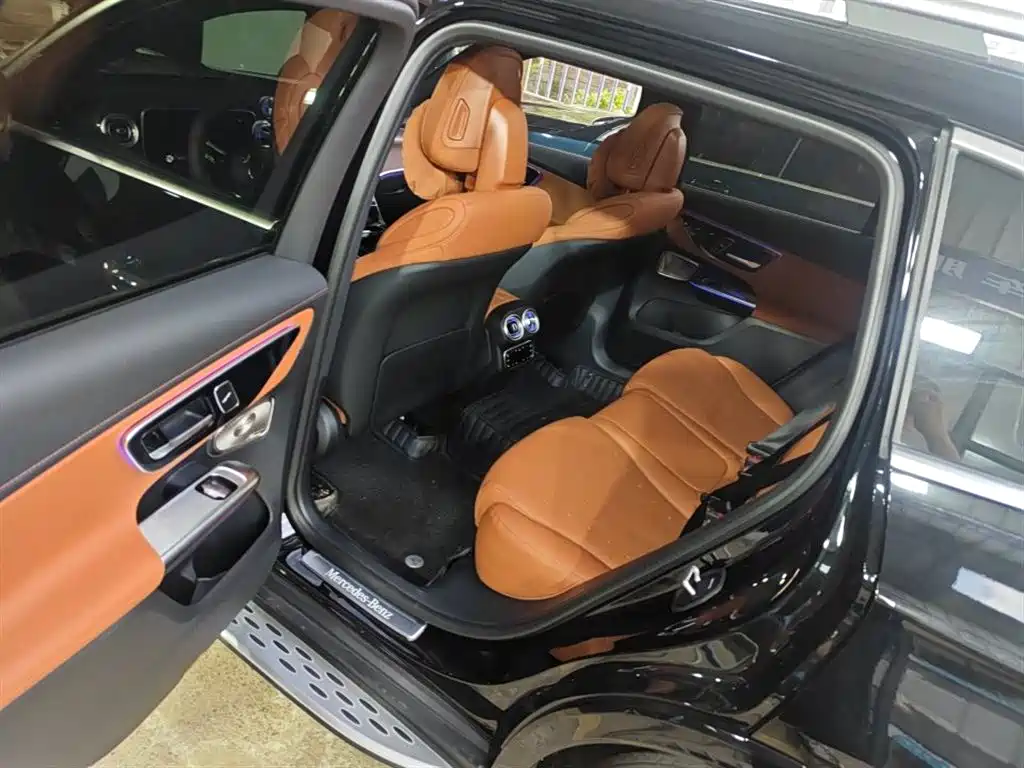 Mercedes-Benz GLC 2026 GLC 300 L 4MATIC Sport 5-Seater фото 9