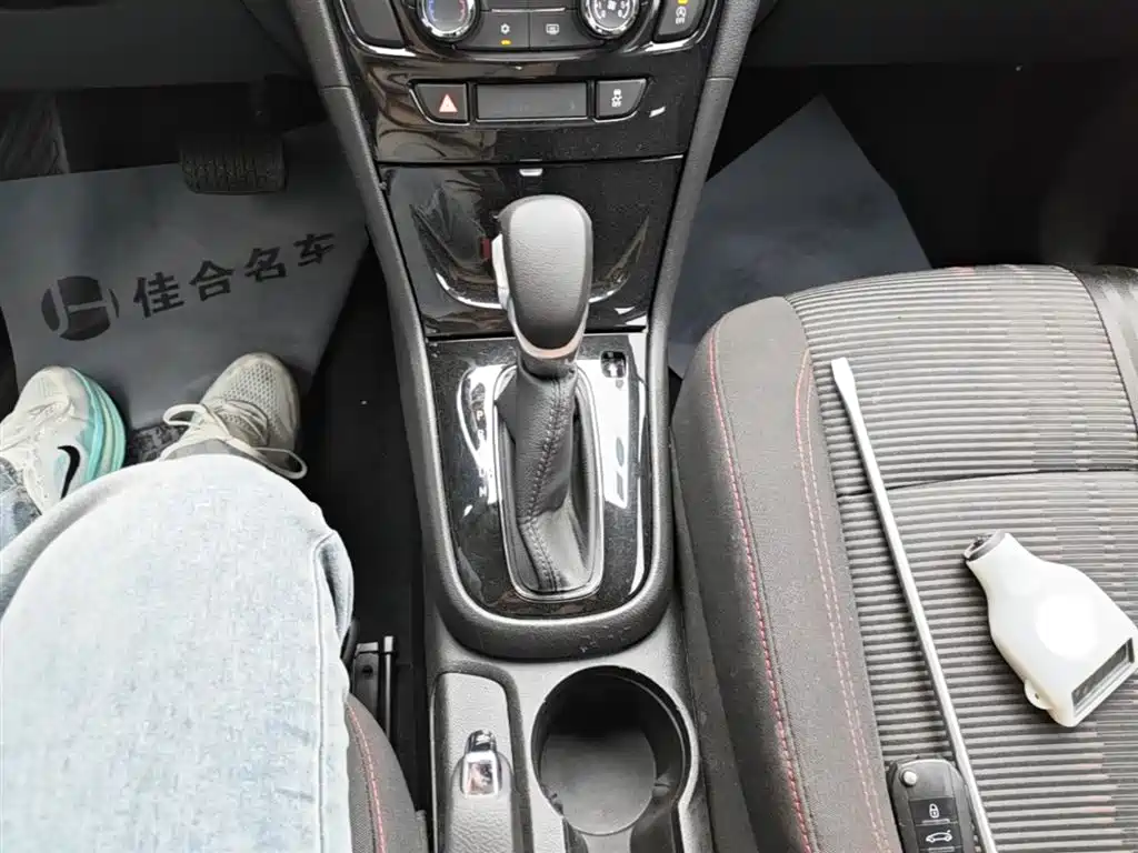 Buick Encore 2018 18T Automatic 2WD Urban Leading фото 14
