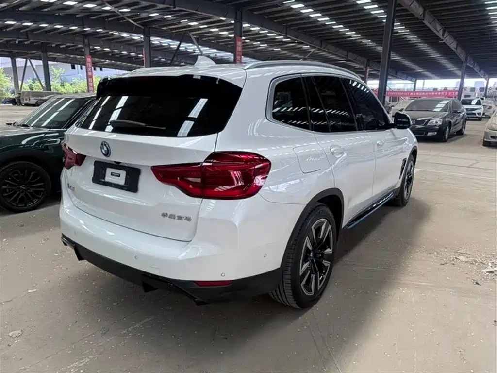 BMW iX3 2021 Pioneer фото 4
