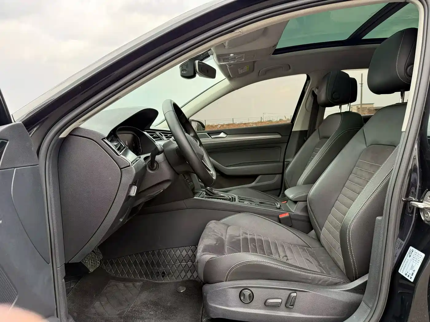 Volkswagen Magotan 2021 330TSI DSG 30th Anniversary Edition фото 4