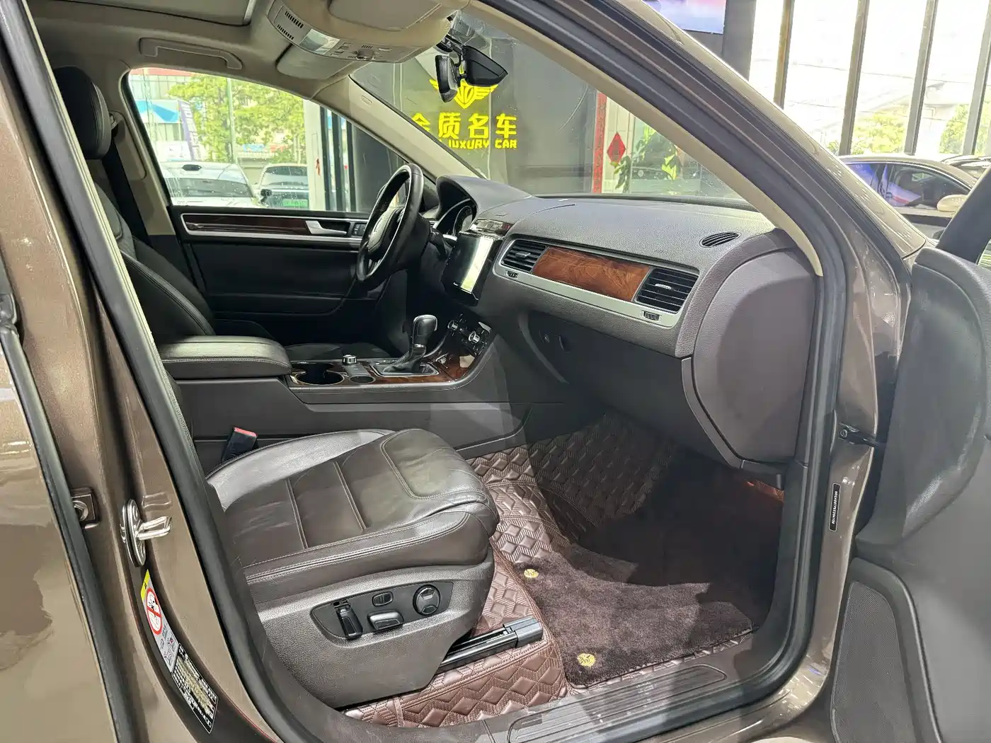 Volkswagen Touareg 2014 3.0TSI New Edge Edition фото 14