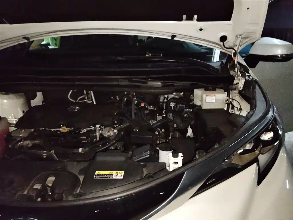 Toyota Granvia 2022 Model Year 2.5L Hybrid Flagship Edition фото 22