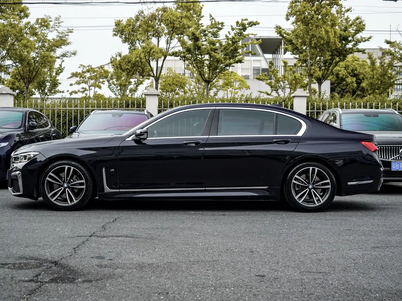 BMW 7 Series 2021 Model 730Li M Sport Package фото 3