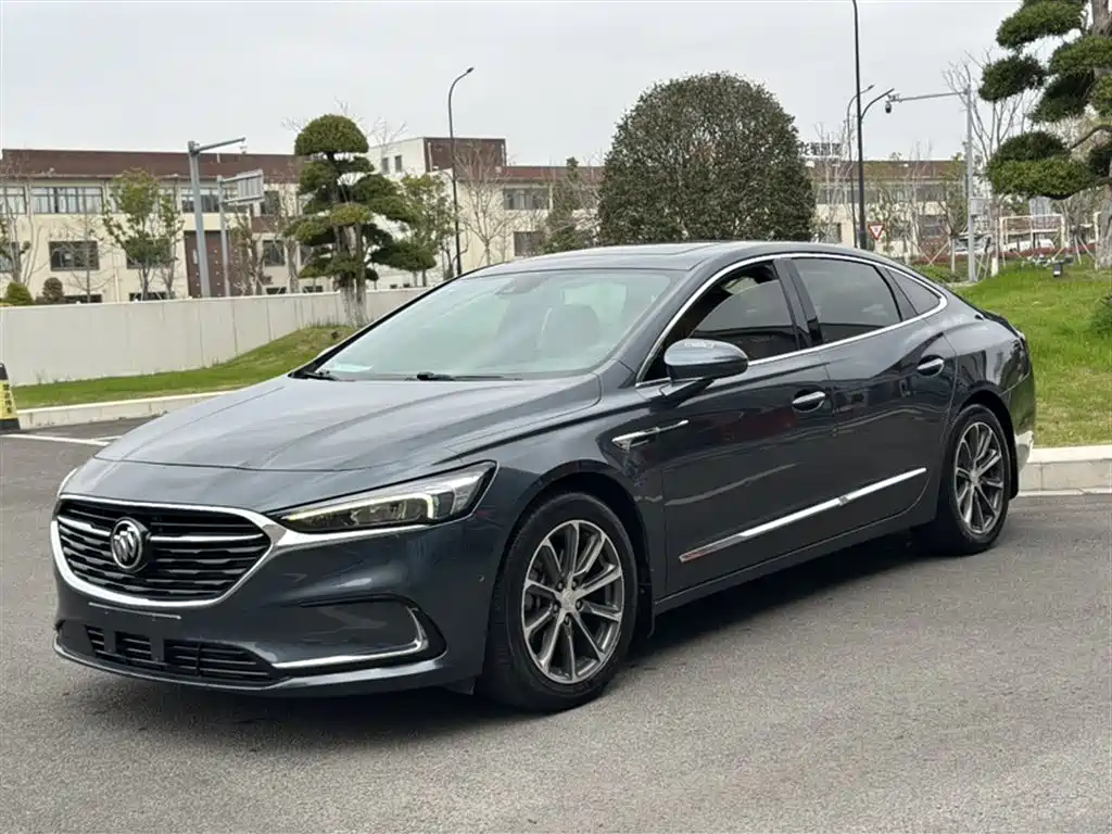 Buick LaCrosse 2019 28T Premium Model фото 2