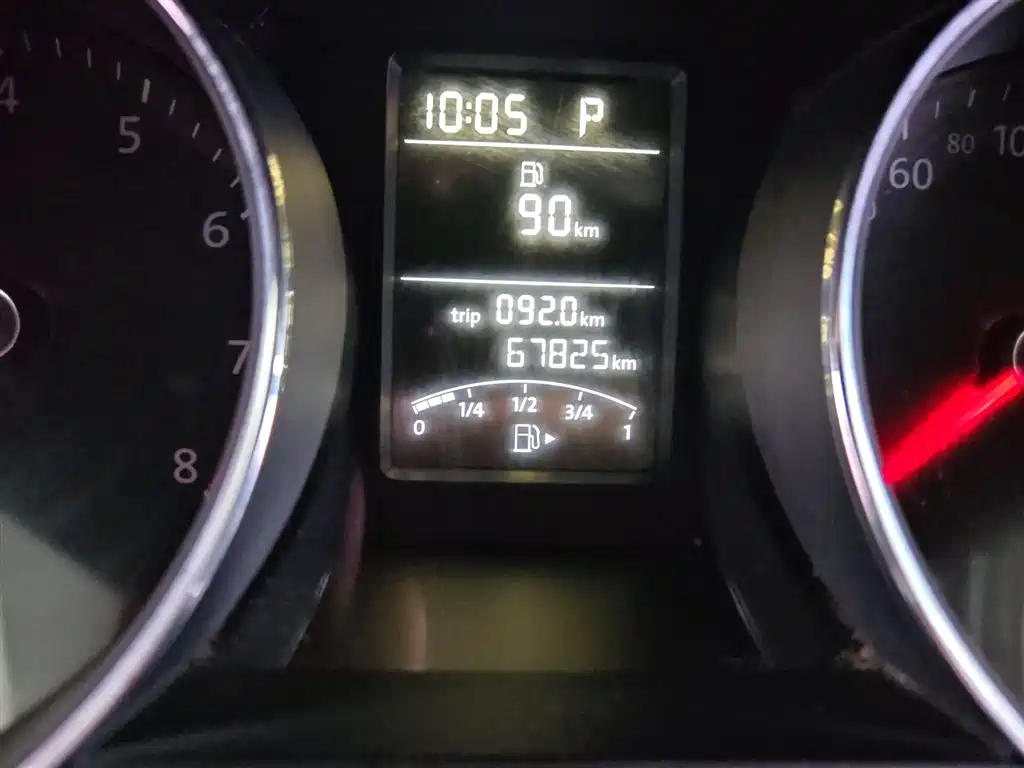 Volkswagen Sagitar 2018 1.6L Automatic Comfort фото 13