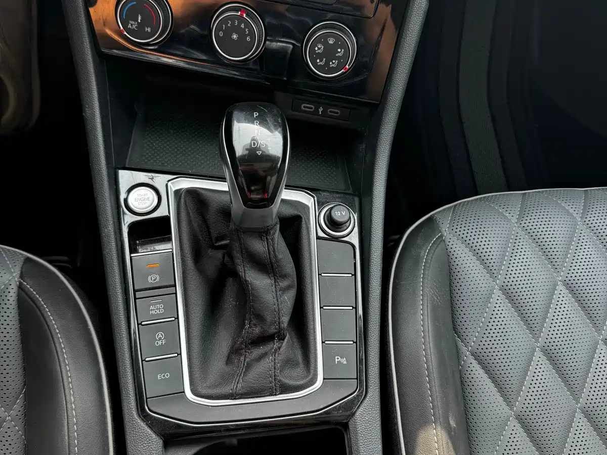 Volkswagen Sagitar 2024 300TSI DSG Surpass Edition фото 12