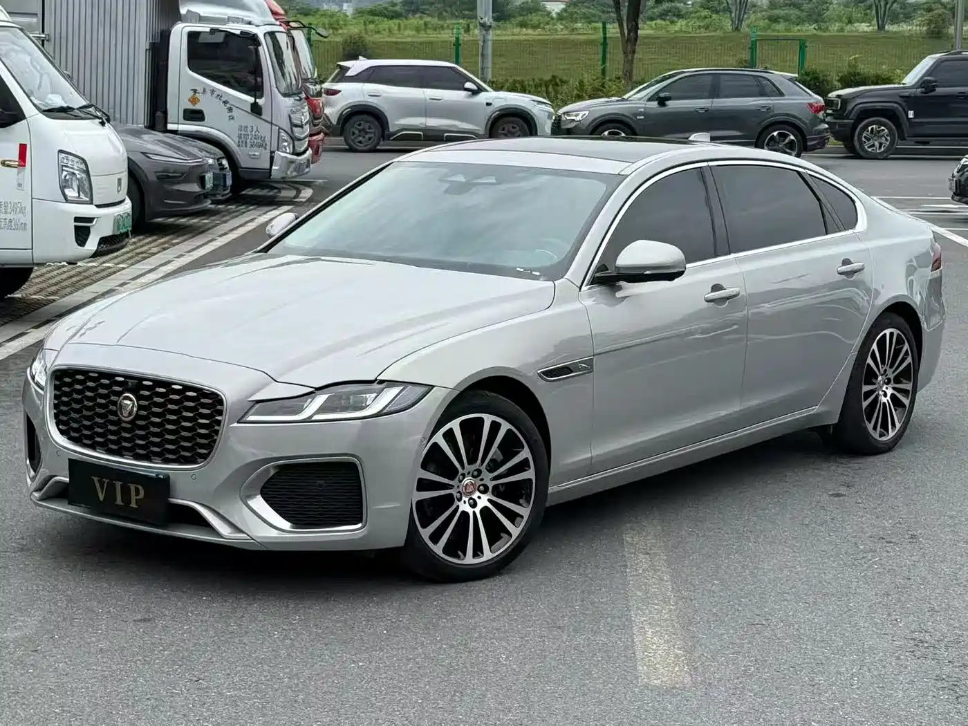Jaguar XFL 2025 2.0T P250 FWD Luxury Edition
