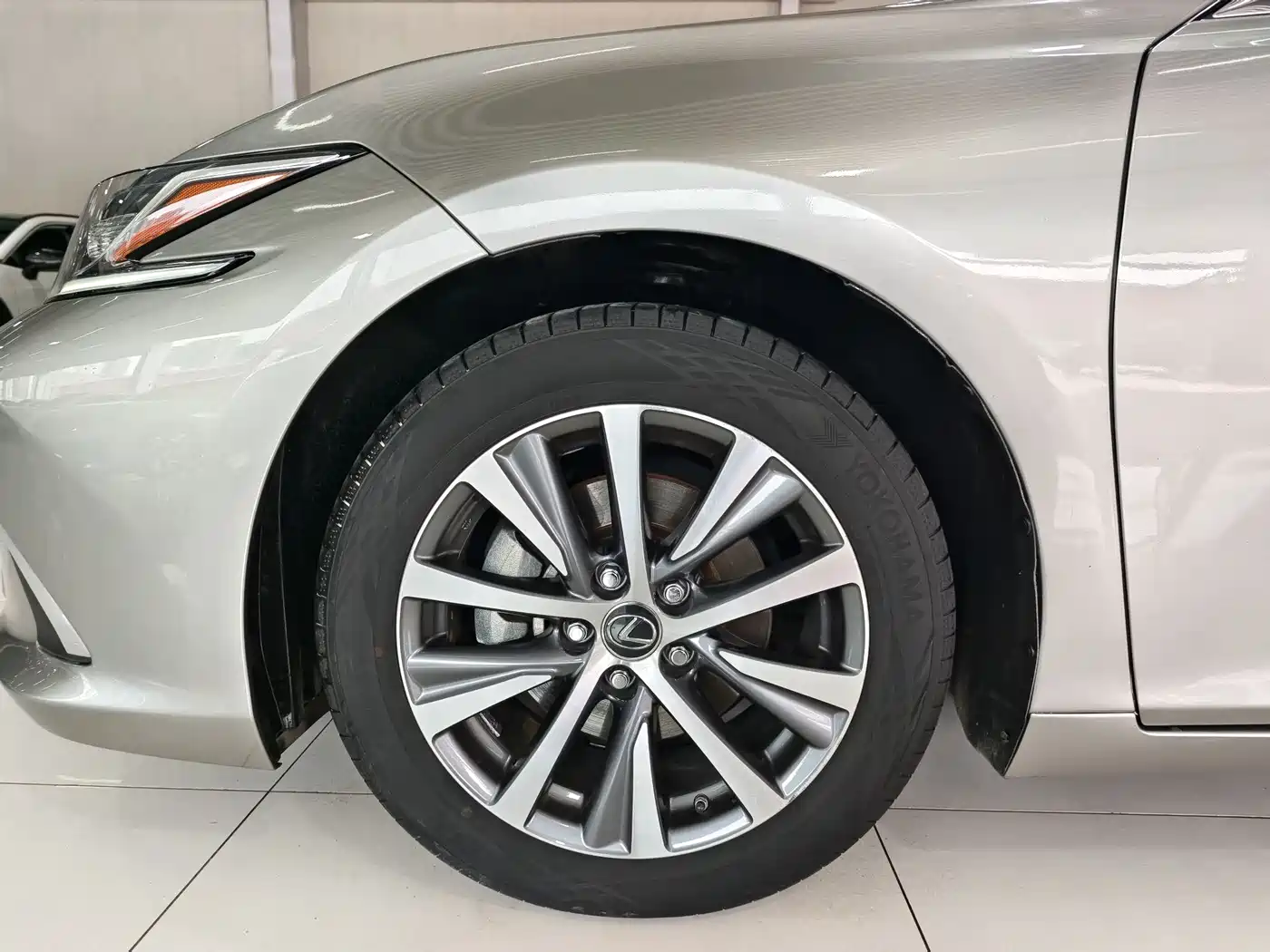 Lexus ES 2018 200 Excellence Edition (China VI) фото 12
