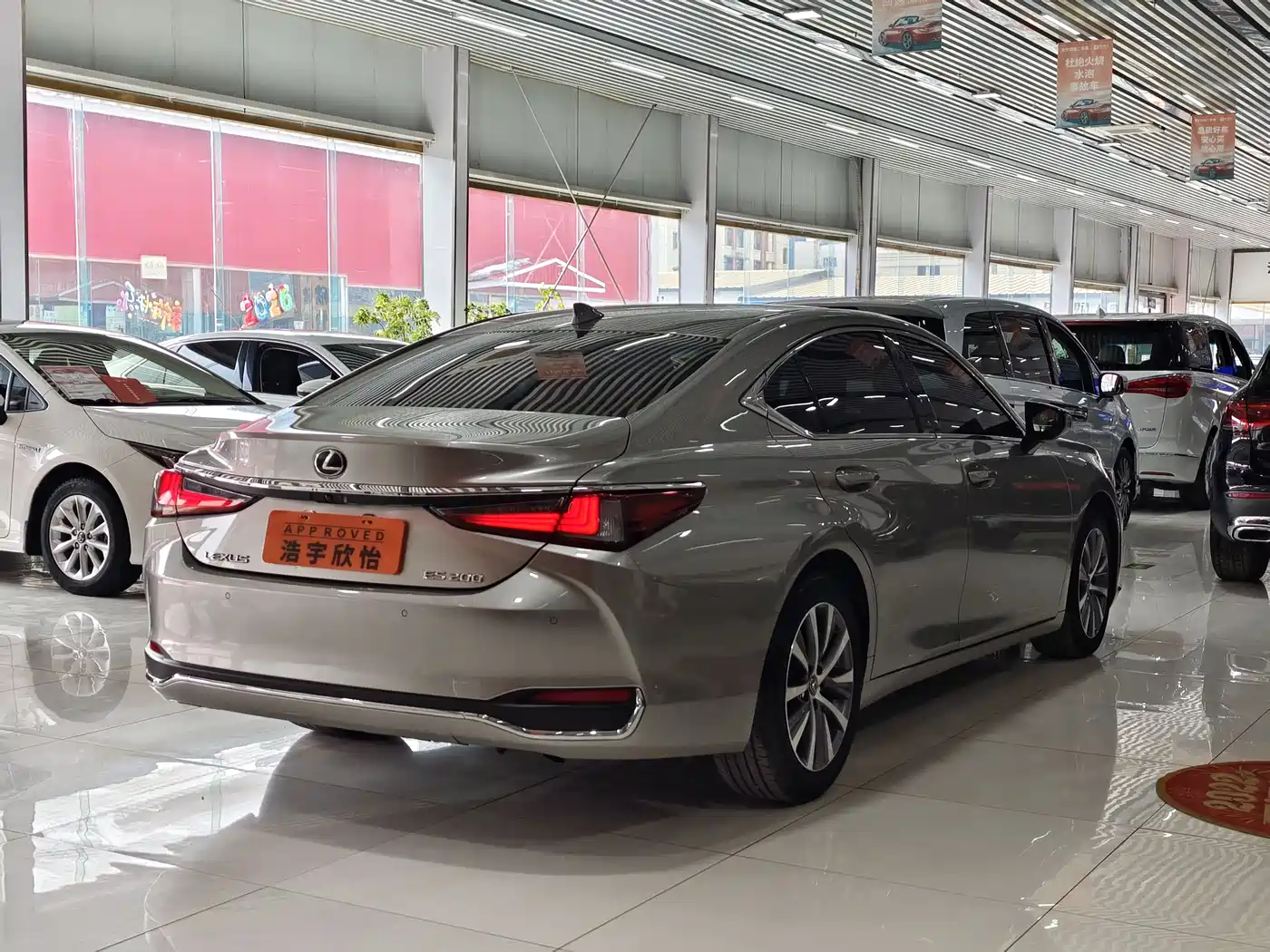 Lexus ES 2018 200 Excellence Edition (China VI) фото 6