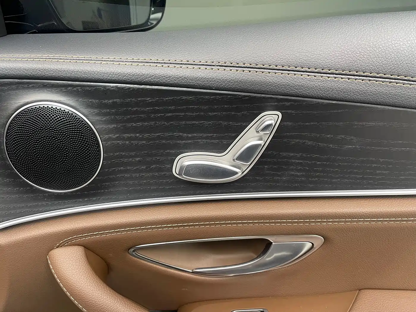 Mercedes-Benz E-Class 2023 E 260 L Sport фото 15