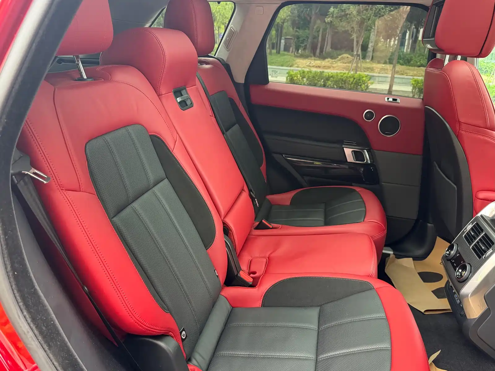Фото 29 - Land Rover Range Rover Sport