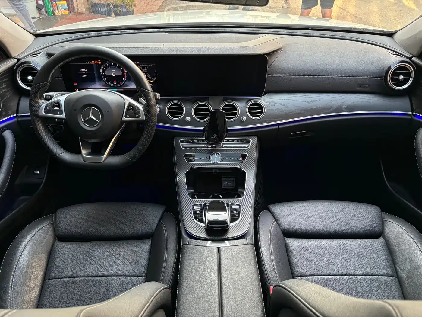 Mercedes-Benz E-Class 2016 E 200 L Sport Type фото 13