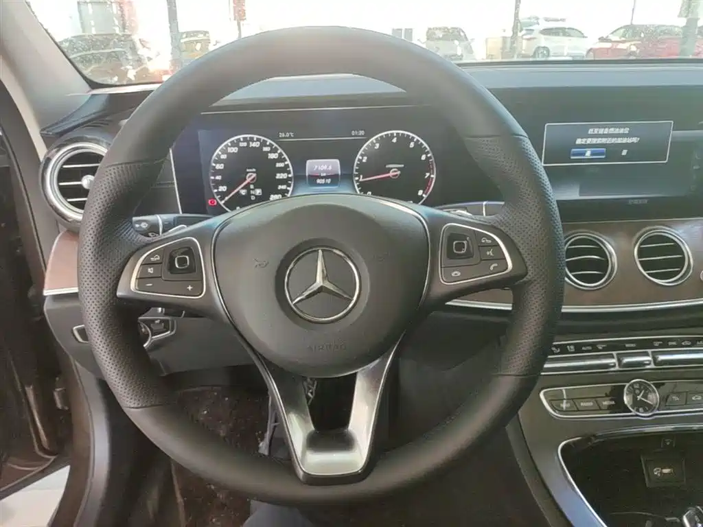 Mercedes-Benz E-Class 2017 E 200 L 4MATIC фото 11