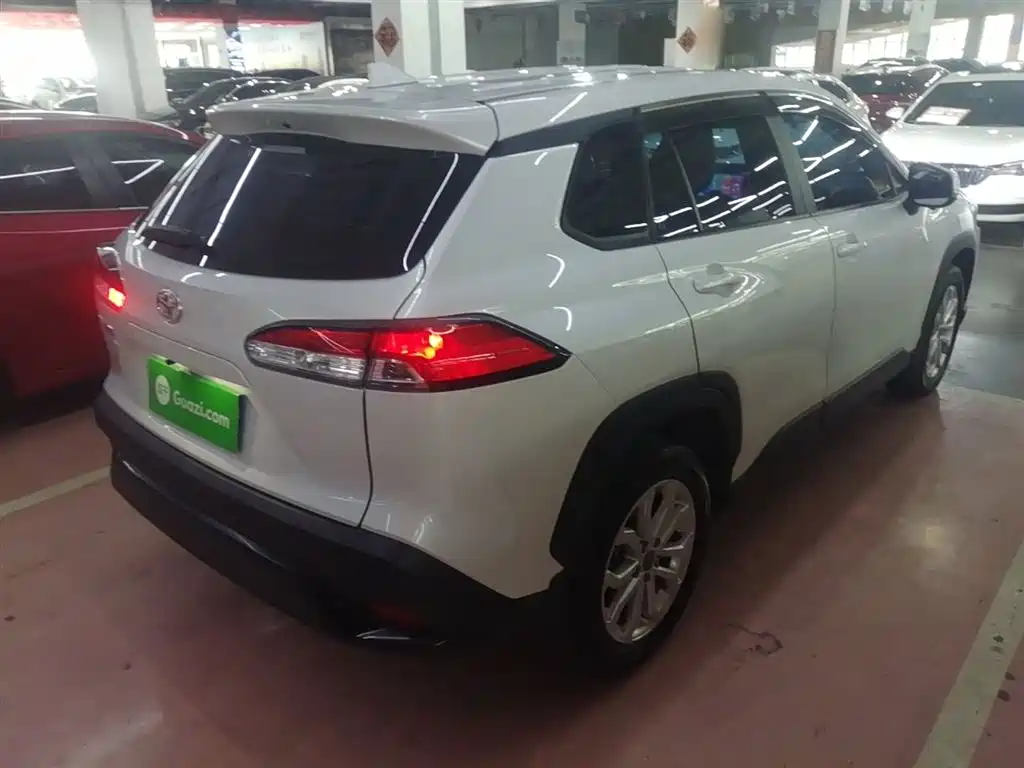 Toyota Frontlander 2023 2.0L CVT Elite Edition фото 7