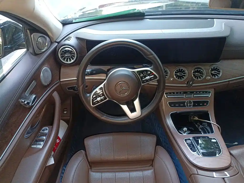Mercedes-Benz E-Class 2020 E 260 L фото 3
