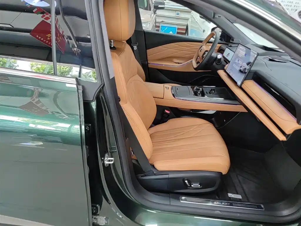 Geely Galaxy Galaxy Xingyao 8 2025 130km EM-P Starship Edition фото 25