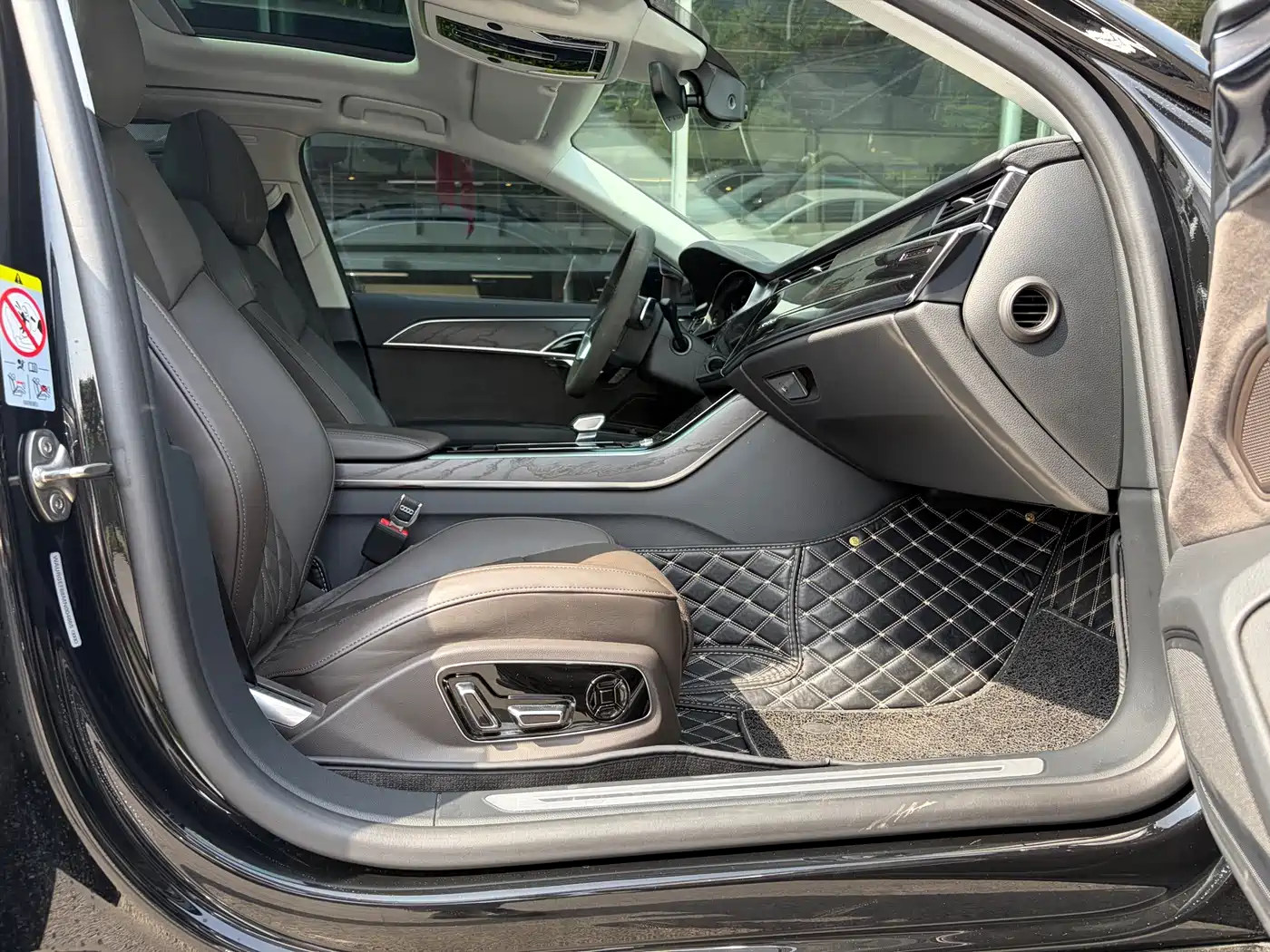 Audi A8 2019 Facelift Plus A8L 50 TFSI quattro Comfort фото 10
