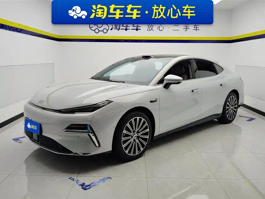 Geely Galaxy Xingyao 8 2025 130km EM-P Starship Edition