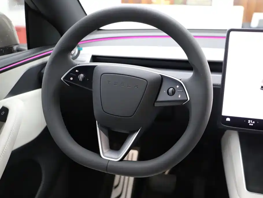 Tesla Model Y L 2026 2025 Facelift Long Range AWD