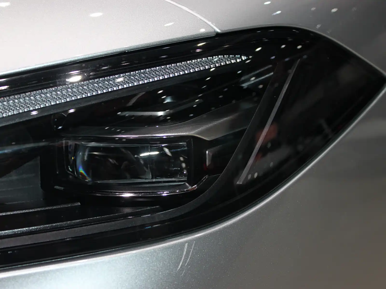 Фото 9 - Roewe D7