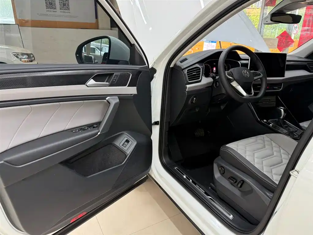 Volkswagen Tayron 2023 280TSI 2WD Luxury Plus Advanced Edition фото 20