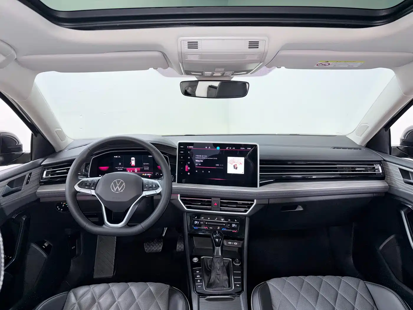 Volkswagen Sagitar 2023 Model Year 280TSI DSG Surpass Edition фото 11