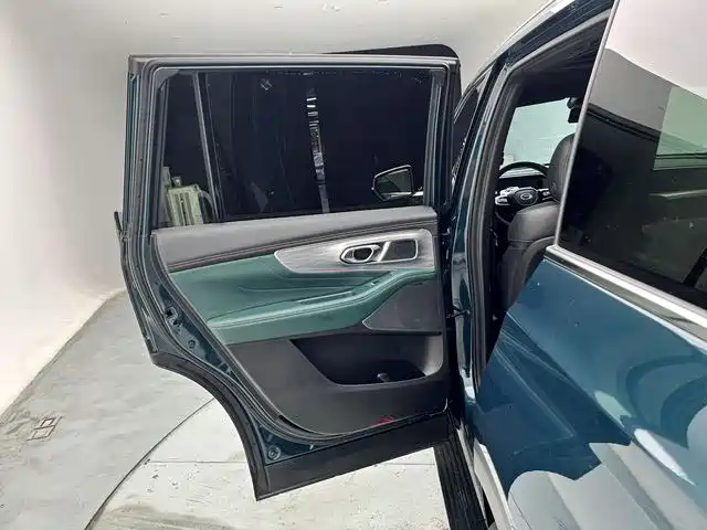 GAC Trumpchi Trumpchi GS8 2022 Pilot Series 2.0TGDI 2WD Premium Edition (7-Seater) фото 22