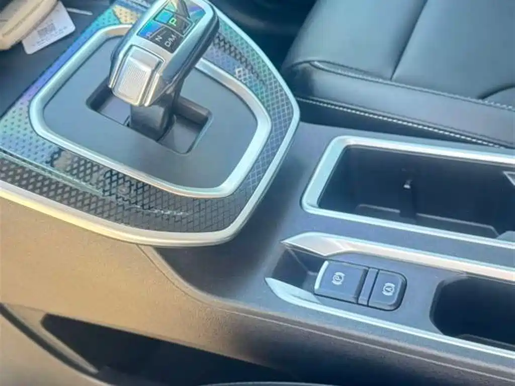 Haval M6 2021 PLUS 1.5T DCT Luxury Smart Connect фото 9