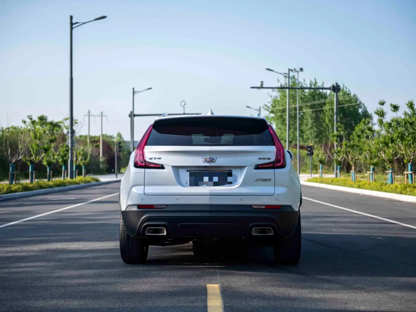 Photo 8 - Cadillac XT4