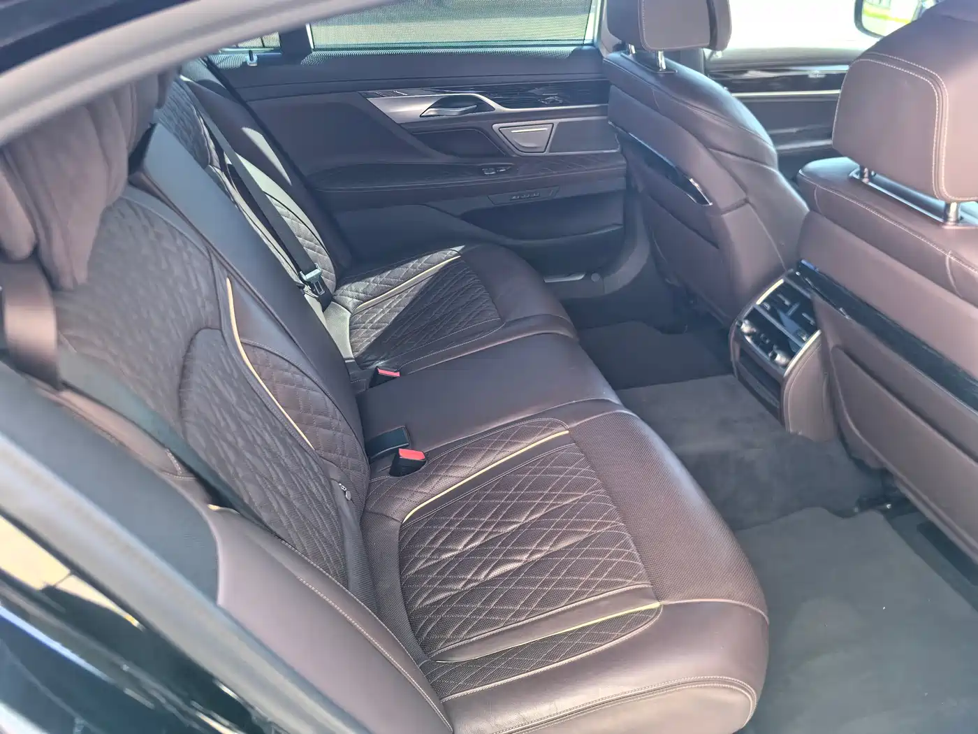BMW 7 Series 2021 Model 740Li Leading M Sport Package фото 11