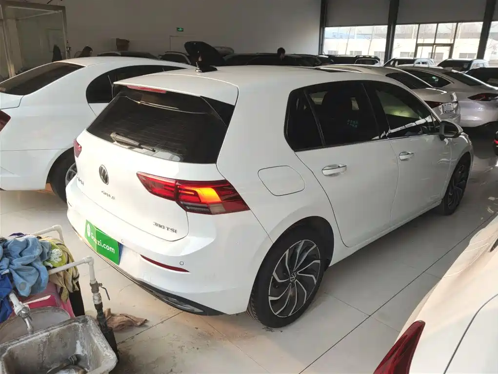 Volkswagen Golf 2023 Facelift 280TSI DSG Pro фото 7