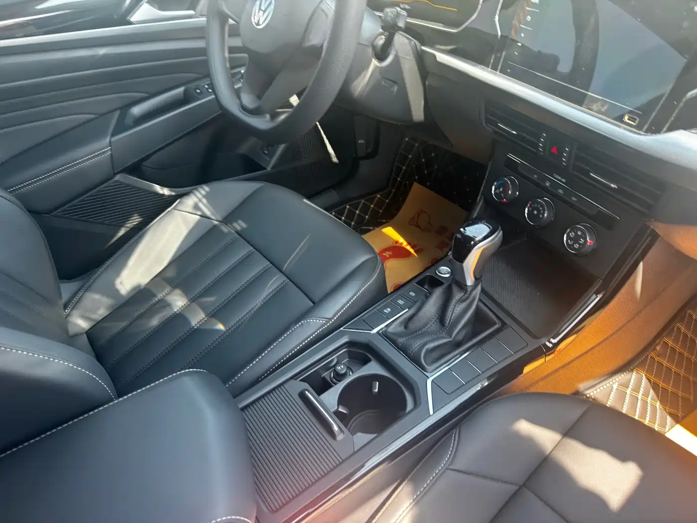 Volkswagen Passat 2022 280TSI Business Edition фото 4