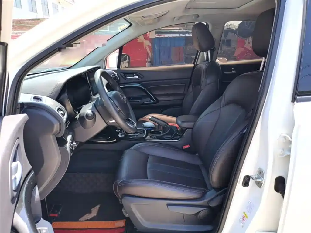 GAC Trumpchi Trumpchi GS4 2018 200T G-DCT 2WD Elite Edition фото 15